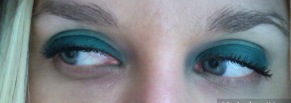 Настоящий изумруд: тени для век Yves Rocher Intense Color Single Eyeshadow #63 Vert Empire