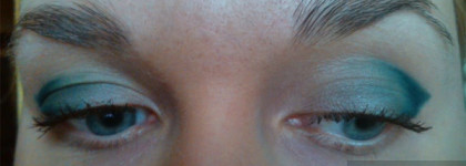 Настоящий изумруд: тени для век Yves Rocher Intense Color Single Eyeshadow #63 Vert Empire