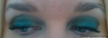 Настоящий изумруд: тени для век Yves Rocher Intense Color Single Eyeshadow #63 Vert Empire