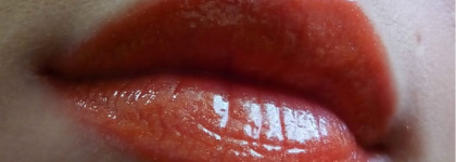 Драгоценность в косметичке: сияющий  блеск для губ Revlon Ultra HD Lip Lacquer #550 Citrine