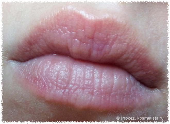 Красавица Givenchy Rouge Interdit Vinyl #16 Noir revelateur