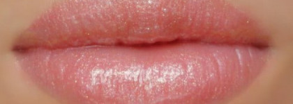 Блеск для губ Levres Scintillantes от Chanel (оттенок Sweet Beige № 297)