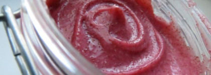 Йогурт с земляникой - Yves Rocher Exfolian Corps.Fraise Mara Des Bois