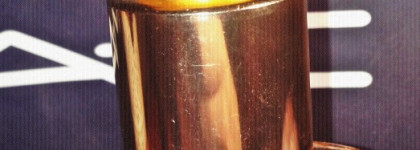 Мой фаворит среди несмываемого ухода за волосами - масло Kerastase Elixir Ultime Oleo-Complexe Versatile Beautifying Oil For All Hair Types