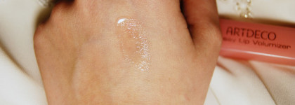 Беспроигрышный блеск для губ ArtDeco Glossy Lip Volumizer