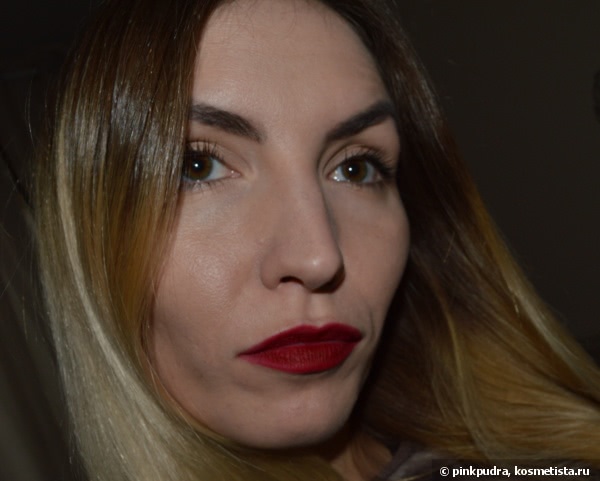 Bourjois Rouge Edition Velvet Lipstisk -Помада-флюид с устойчивым матовым эффектом в оттенках Grand Cru 08 и Pink Pong 06