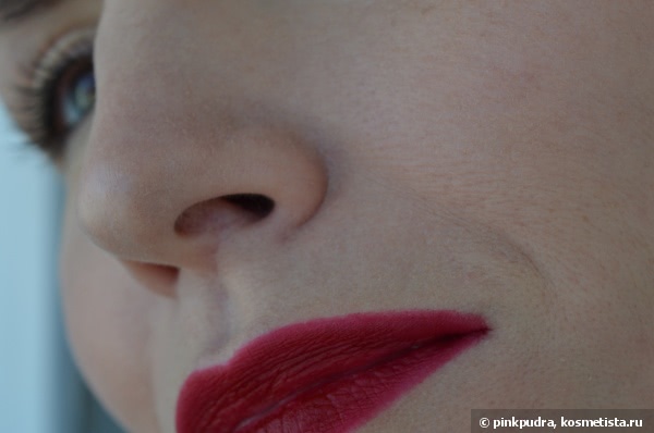 Bourjois Rouge Edition Velvet Lipstisk -Помада-флюид с устойчивым матовым эффектом в оттенках Grand Cru 08 и Pink Pong 06