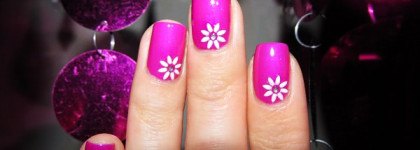 China Glaze Beach Cruise-r и ромашки