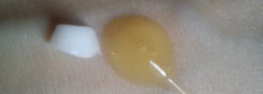 С маникюром нам поможет Essence