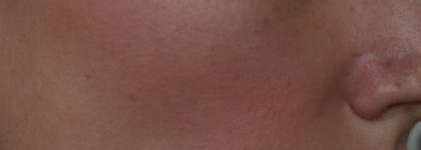 Румяна Clarins Blush Prodige в оттенке 01 lovely rose