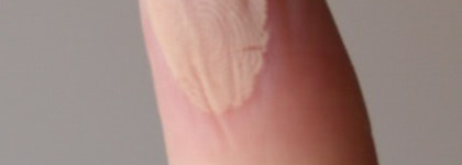 Clarins Компактная устойчивая тональная крем-пудра Haute Tenue SPF 15