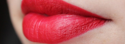 Самая красная из всех красных MAC Retro Matte Lipstick Russian Red