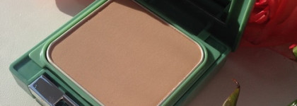 Пудра Clinique Almost Powder Makeup SPF 15  02 Neutral Fair