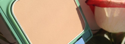 Пудра Clinique Almost Powder Makeup SPF 15  02 Neutral Fair