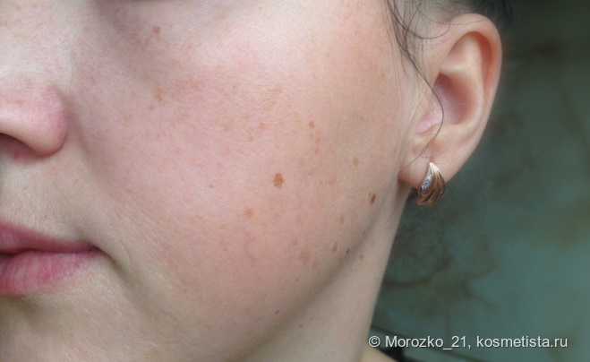 Estée Lauder Double Wear All Day Glow BB Moisture Makeup Broad Spectrum SPF 30 в оттенке 1.0 Intensity