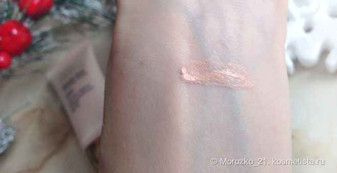 Estée Lauder Double Wear All Day Glow BB Moisture Makeup Broad Spectrum SPF 30 в оттенке 1.0 Intensity