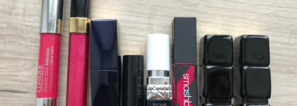 Ну-ка, встаньте дружно в ряд, мой разноцветный помадный отряд!