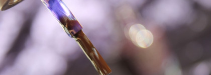 Фиолетовое стекло от Morgan Taylor Professional Nail Lacquer - №50212 Royal Applique