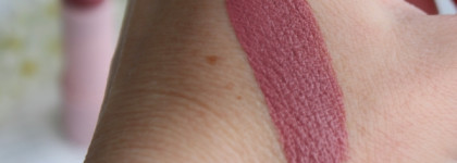 Бюджетная отличница - помада Divage praline light creamy lipstick в оттенке 03 Sweet Biscuit