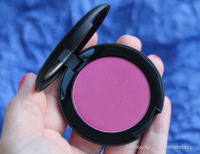 Яркие, но абсолютно ручные румяна IsaDora Perfect blush 08 «Purple Rose”