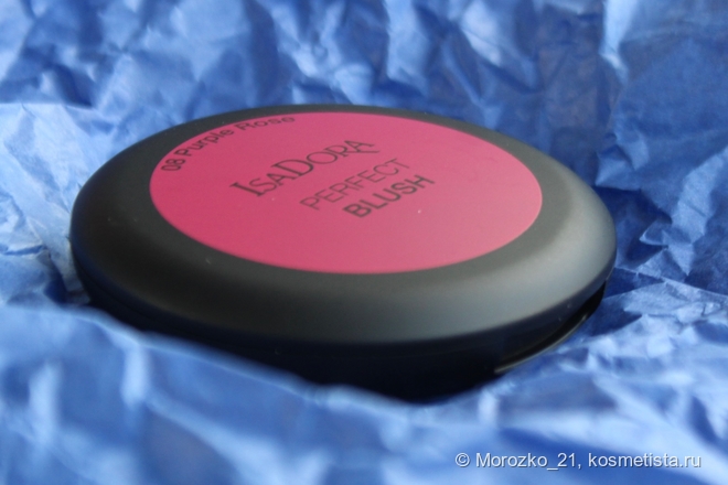 Яркие, но абсолютно ручные румяна IsaDora Perfect blush 08 «Purple Rose”