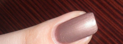 Долгожданный Golden Rose Jolly Jewels 103 nail lacquer в компании Golden Rose Rich Color 25 nail lacquer