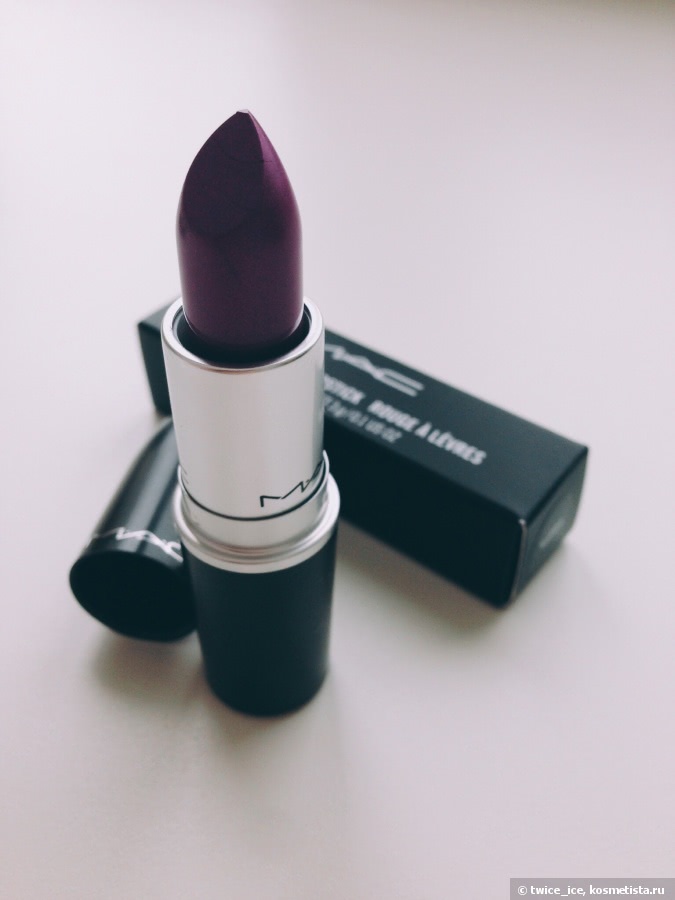 MAC Lipstick Violetta.