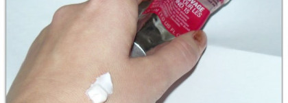 Крем для рук "Wild Rose Hand Cream SPF 15" от "The Body Shop"