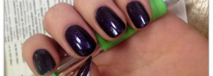 Лак для ногтей Nail Polish "Twilight Breaking Dawn Collection" от "Essence" (№ 02 "Alice had a vision-again")