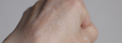 Бразилия рядом с крем-муссом для рук L'Occitane au Bresil Bacuri