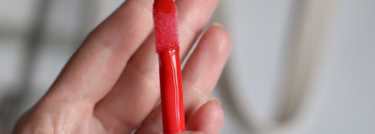 Вредный, но красивый. Блеск Vivienne Sabo Le grand volume 012 Вишня