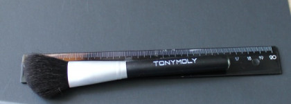 Скошеная кисть Cheek Brush от Tonymoly