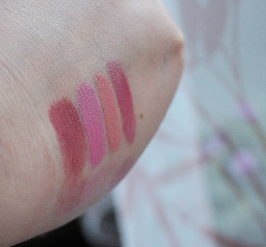 С Рождеством! Рождественский набор TheFaceShop - Holiday Love Edition My Dearest Winter Friends Face it Make Up Kit
