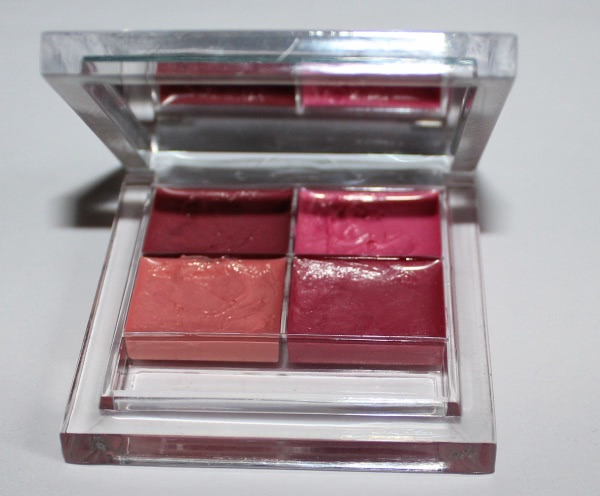 С Рождеством! Рождественский набор TheFaceShop - Holiday Love Edition My Dearest Winter Friends Face it Make Up Kit