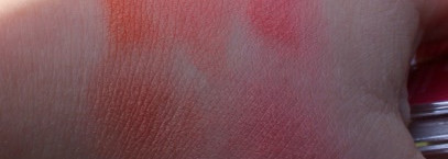 Румяна Essence Blush Up! Powder blush в оттенке 10 Heat Wave