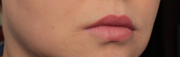 Clarins Rouge Eclat Satin Finish Age-Defying Lipstick в оттенках 01,02,03,04,06