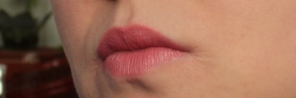 Clarins Rouge Eclat Satin Finish Age-Defying Lipstick в оттенках 01,02,03,04,06