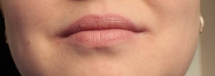 Oriflame The One 5-in-1 colour stylist collective edition lipstick  в оттенке 31840 Nude Beige