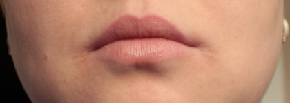 Oriflame The One 5-in-1 colour stylist collective edition lipstick  в оттенке 31840 Nude Beige