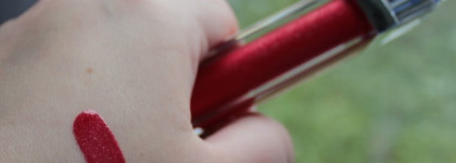 Блеск и карандаш. Dior addict gloss Iconic red №856 и Max Factor Colour Elixir Lip Liner №10 Red Rush