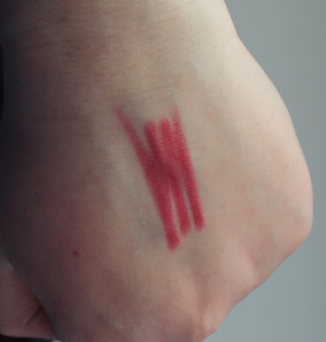 Блеск и карандаш. Dior addict gloss Iconic red №856 и Max Factor Colour Elixir Lip Liner №10 Red Rush