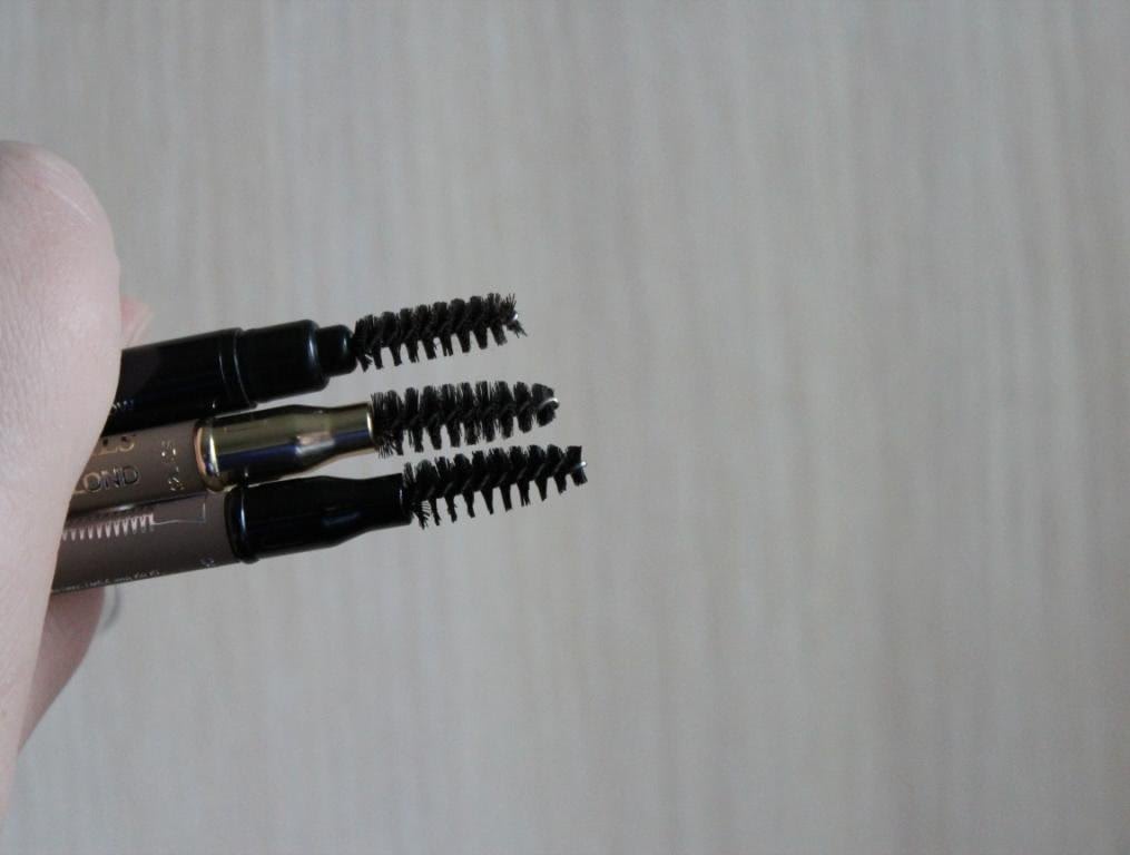 Почему ломается карандаш для бровей