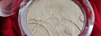 Тени Essence Eyeshadow 02 Dance all night. Sparkling Effect. Supersoft and long-lasing eyeshadow