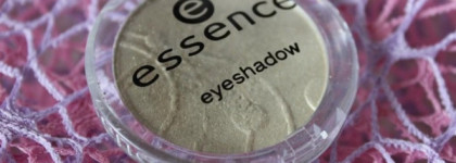 Тени Essence Eyeshadow 02 Dance all night. Sparkling Effect. Supersoft and long-lasing eyeshadow