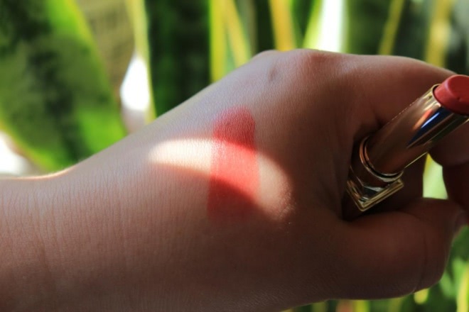 Clarins Rouge Eclat Satin Finish Age-Defying Lipstick в оттенке №08 Coral Pink