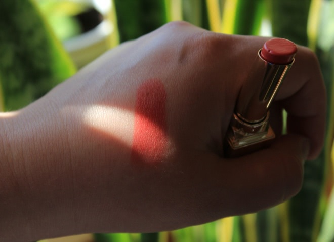 Clarins Rouge Eclat Satin Finish Age-Defying Lipstick в оттенке №08 Coral Pink