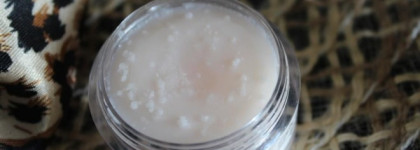 Бальзам Essence Road Trip Allround balm в оттенке №01 Young, wild, awesome