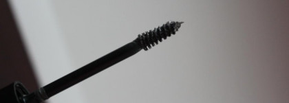 Тушь для бровей Essence Make me brow Eyebrow gel mascara в оттенке 02 browny brows