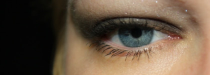 Совсем не весенние - Clarins Ombre Mineral Eyeshadow Smoothing & Long-Lasting №15 Black Sparkle - тьма, шторм и буря в заливе