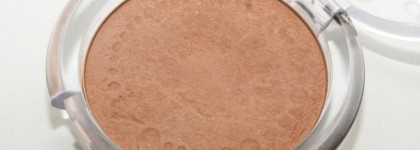 Бронзер Essence Bronzing Compact Powder Shimmer в оттенке №01 Bronzing Queen